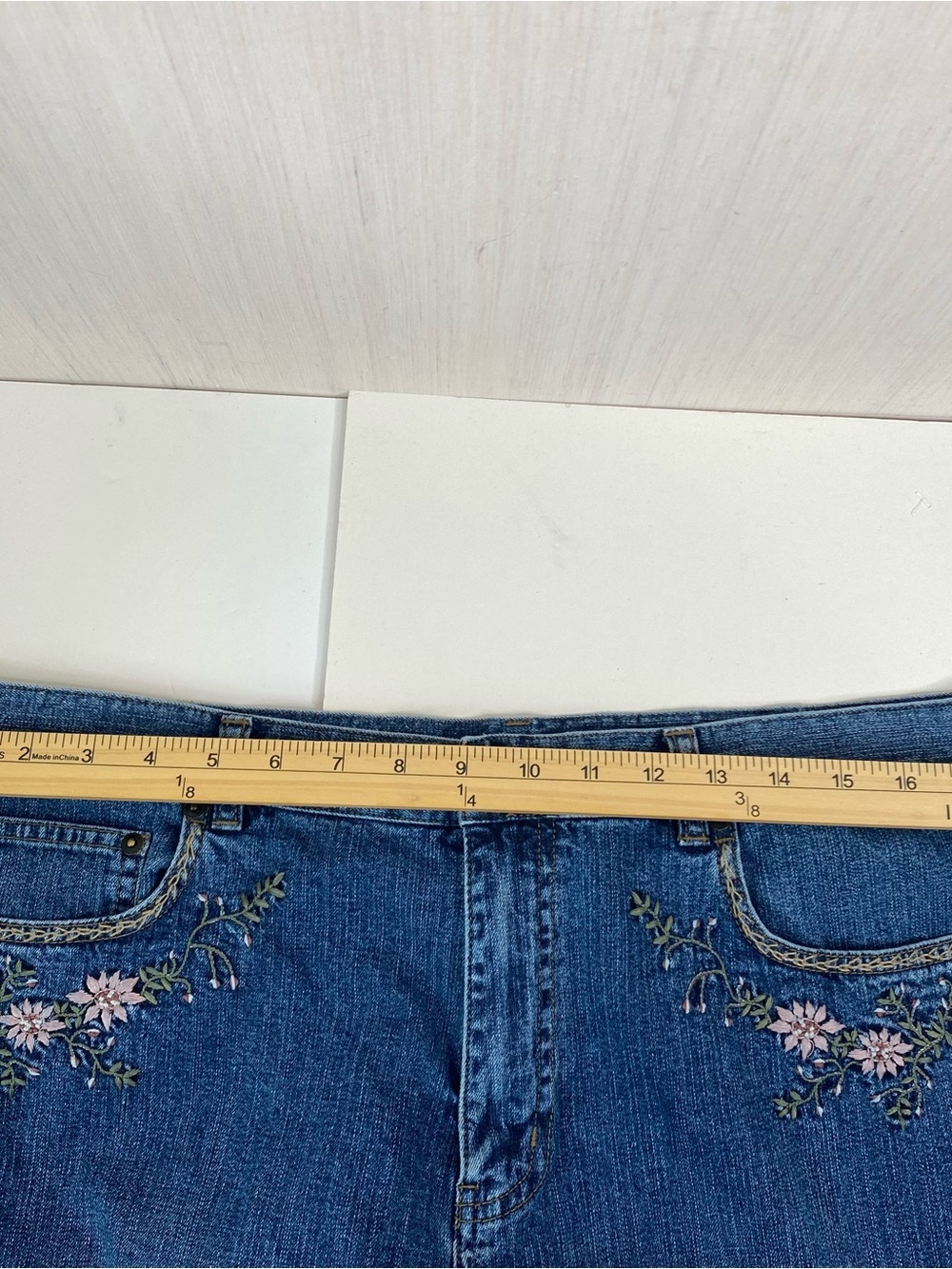 Lauren Jean Co by Ralph Lauren Embroidered Medium Wash Boot Cut Jeans Size 16 - Picture 12 of 13